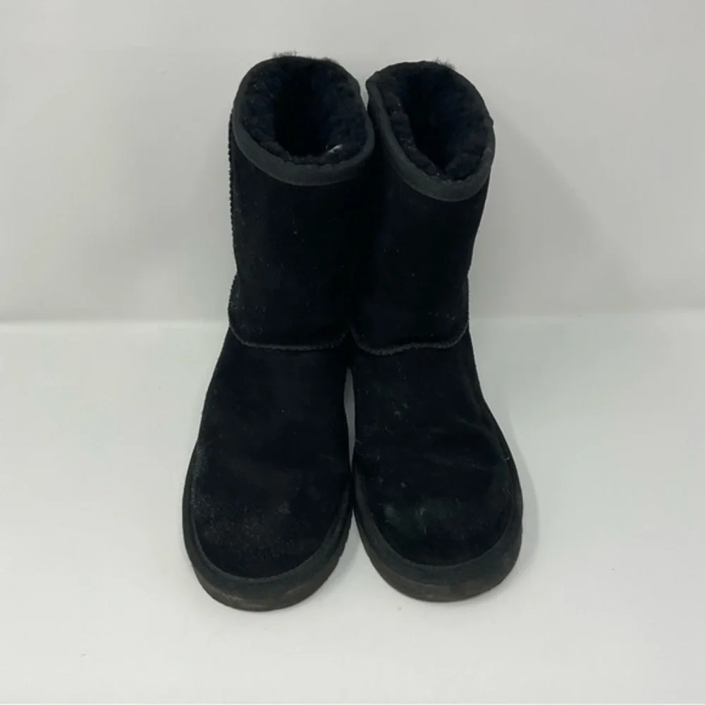 Kookaburra By Ugg Classic Short Black Boots Size5‎